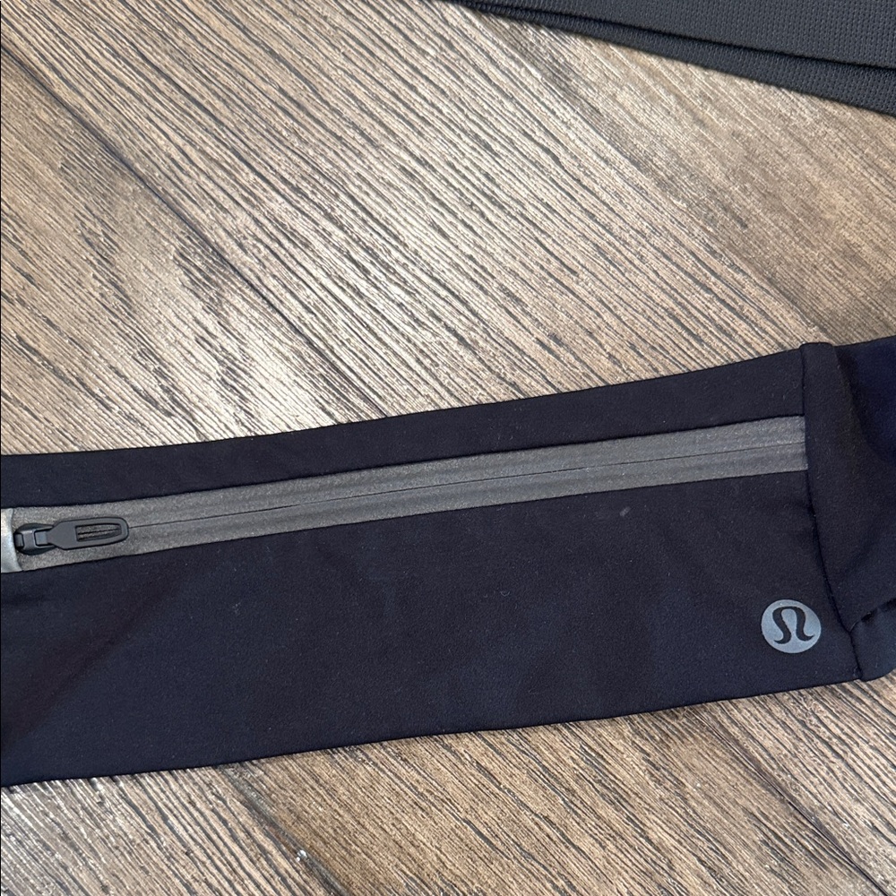 lululemon athletica Black Slim Belt Pack - Picture 2 of 3